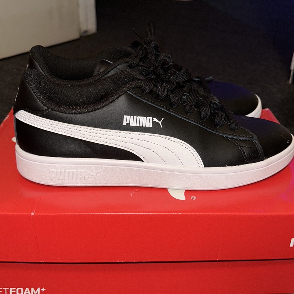 Puma - Picture 2 of 4